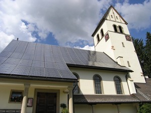 Fotovoltaick panely na stee kostela ve Schnau, Nmecko, foto: Edvard Sequens