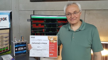 1 – Jan Prochzka a jeho baterie s ocennm Grand Prix veletrhu For Energo, Foto © TZB-info.cz