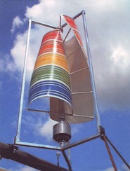 Obr. 11 Malá větrná elektrárna s rotorem Savonius konstruktéra Poleacova (foto archiv)