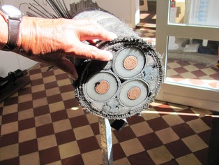Řez podmořským kabelem v expozici u majáku na mysu Blavads Huk. Foto B. Koč