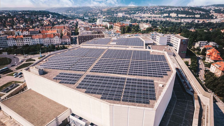 Fotovoltaick elektrrna na praskm Kongresovm centru. Foto &copy; EZ, a.s.