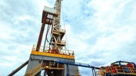 Obr. 3b Geotermln systm ve Vlizy-Villacoublay: vrtac souprava