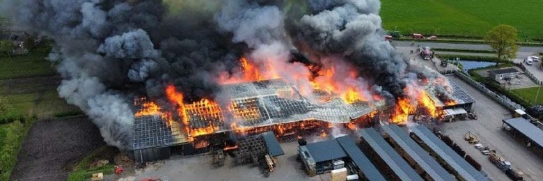 Obr�zok&nbsp;6 Po�iar v&nbsp;meste Noardburgum v&nbsp;Holandsku&nbsp;[7]